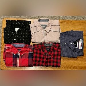 EUC Lot of 5 Mens size small long sleeve button down dress shirts.